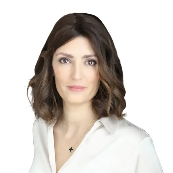 Doctor Jeanne Bouteaud, Medical advisor at Coral, on a white background.